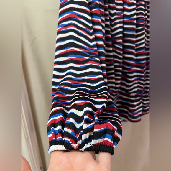⚫️ BOGO Michael Kors Striped Off-Shoulder Long Sleeve Women's Top Size Large - Picture 6 of 6